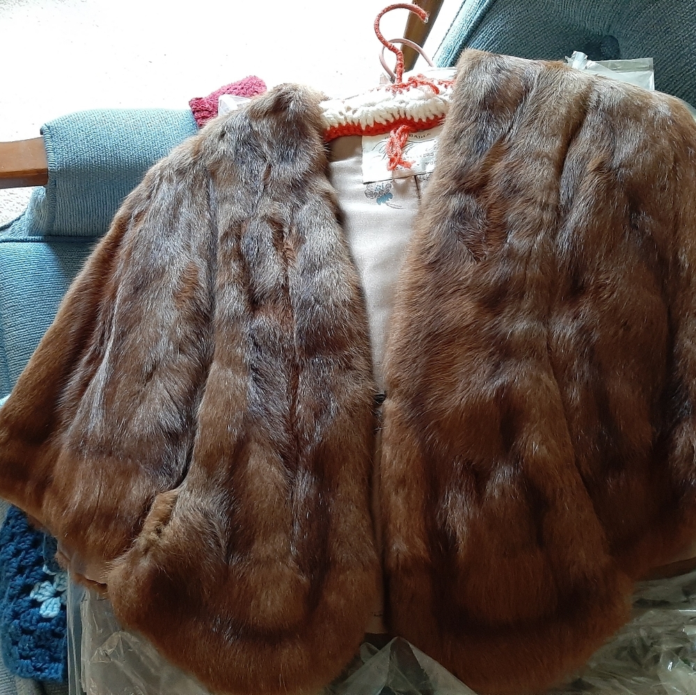 100% real fur shawl